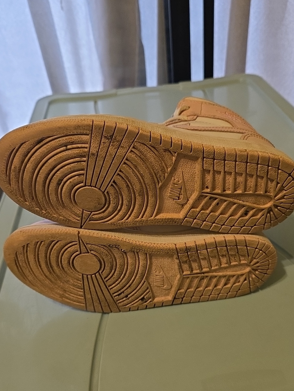 Jordan/Nike - Picture 5 of 6